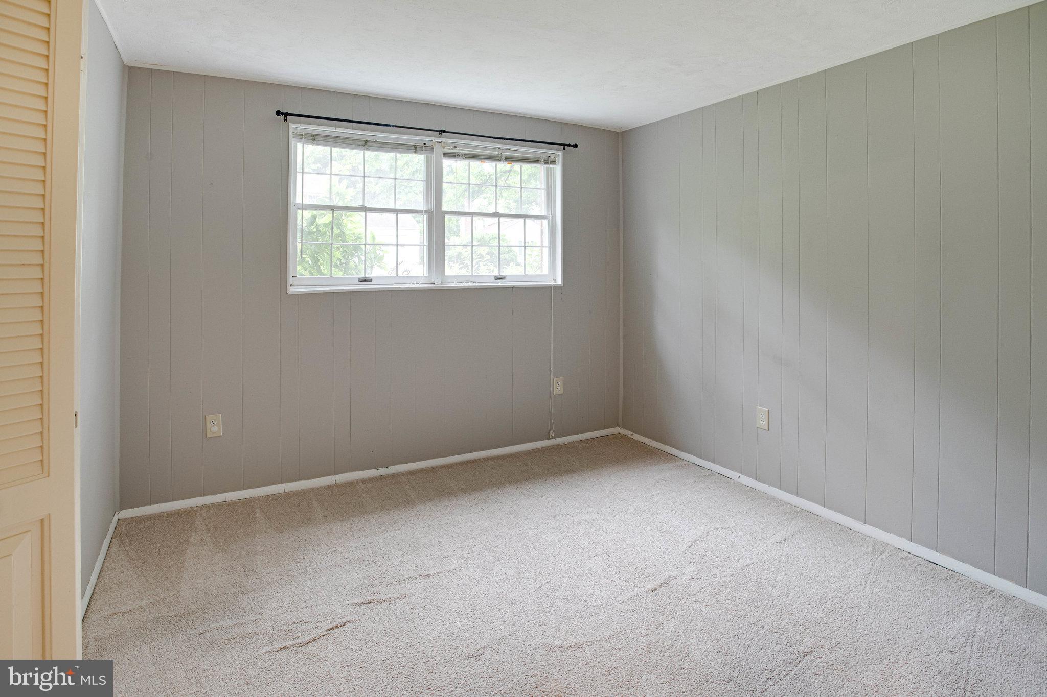 COUNTRY CLUB/LAKE MONTCLAIR - Residential