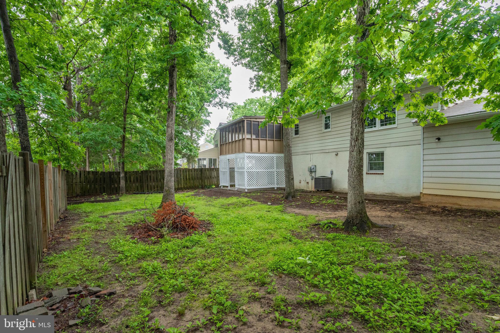 COUNTRY CLUB/LAKE MONTCLAIR - Residential