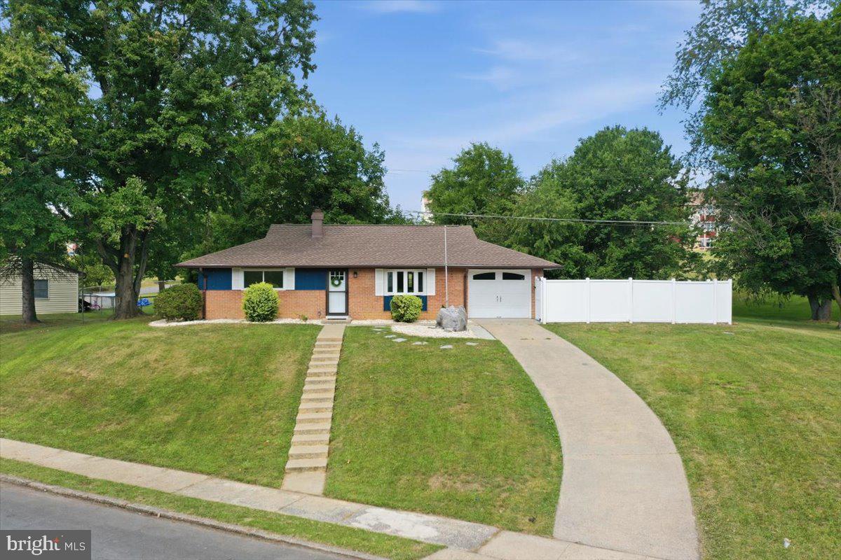 1405 OUTER DRIVE