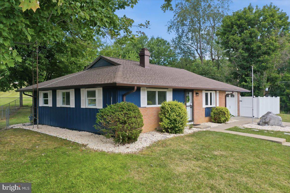 1405 OUTER DRIVE