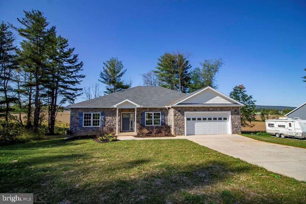 198 Whitetail Circle, Mill Hall, PA 17751