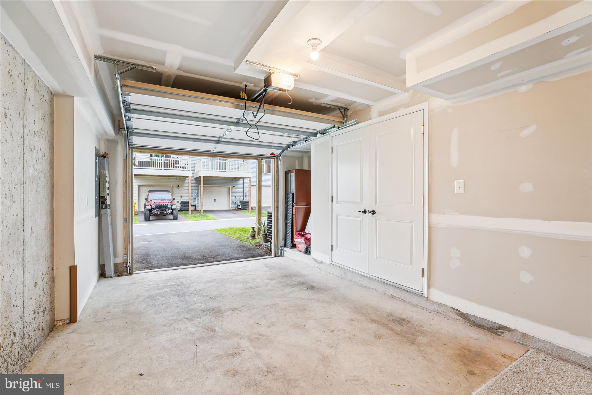 PARKSIDE - Residential Lease