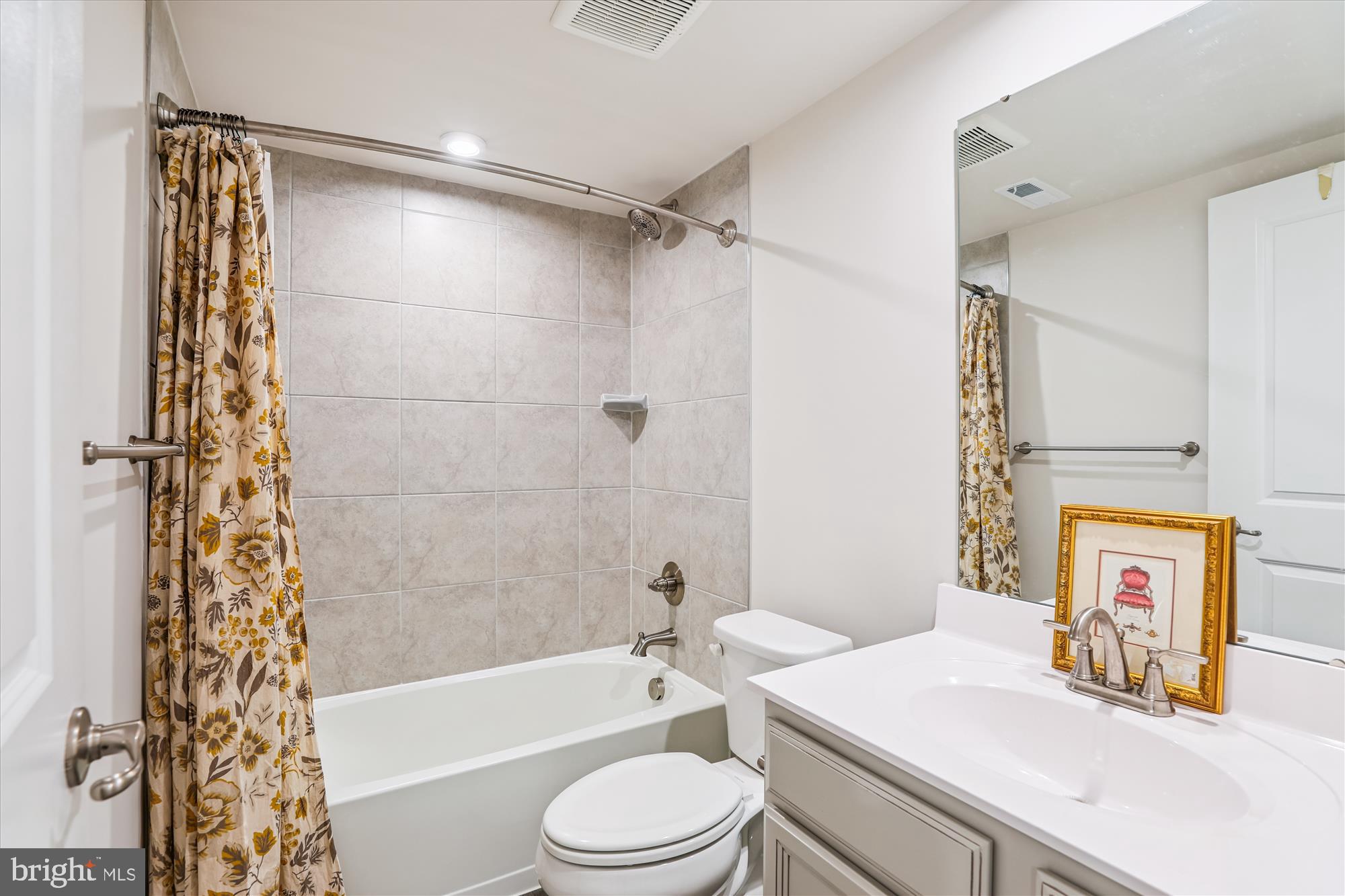 PARKSIDE - Residential Lease