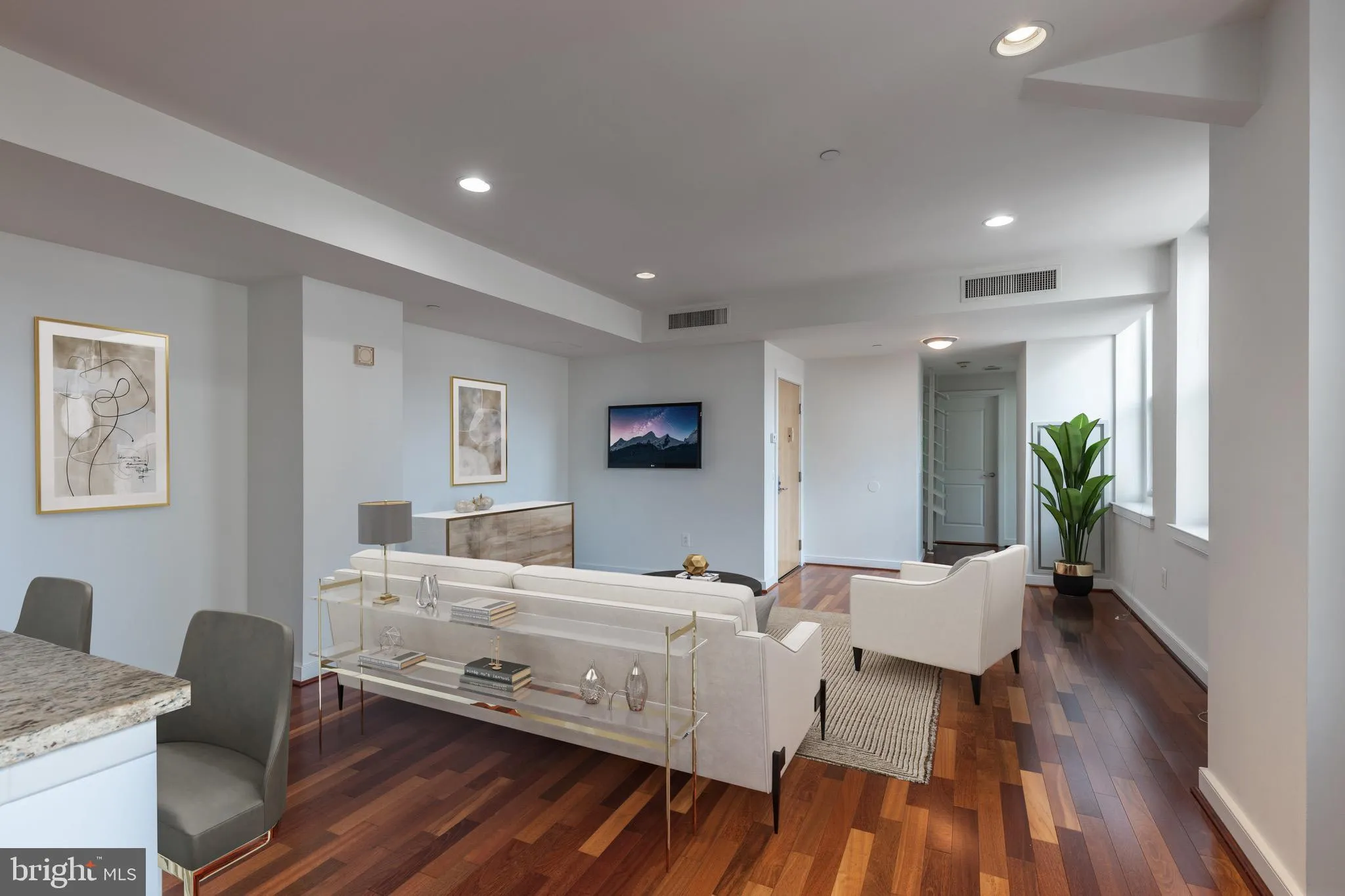 Philadelphia, Pennsylvania 19102, United States, 1 Bedroom Bedrooms, ,1 BathroomBathrooms,Residential,Active,96831