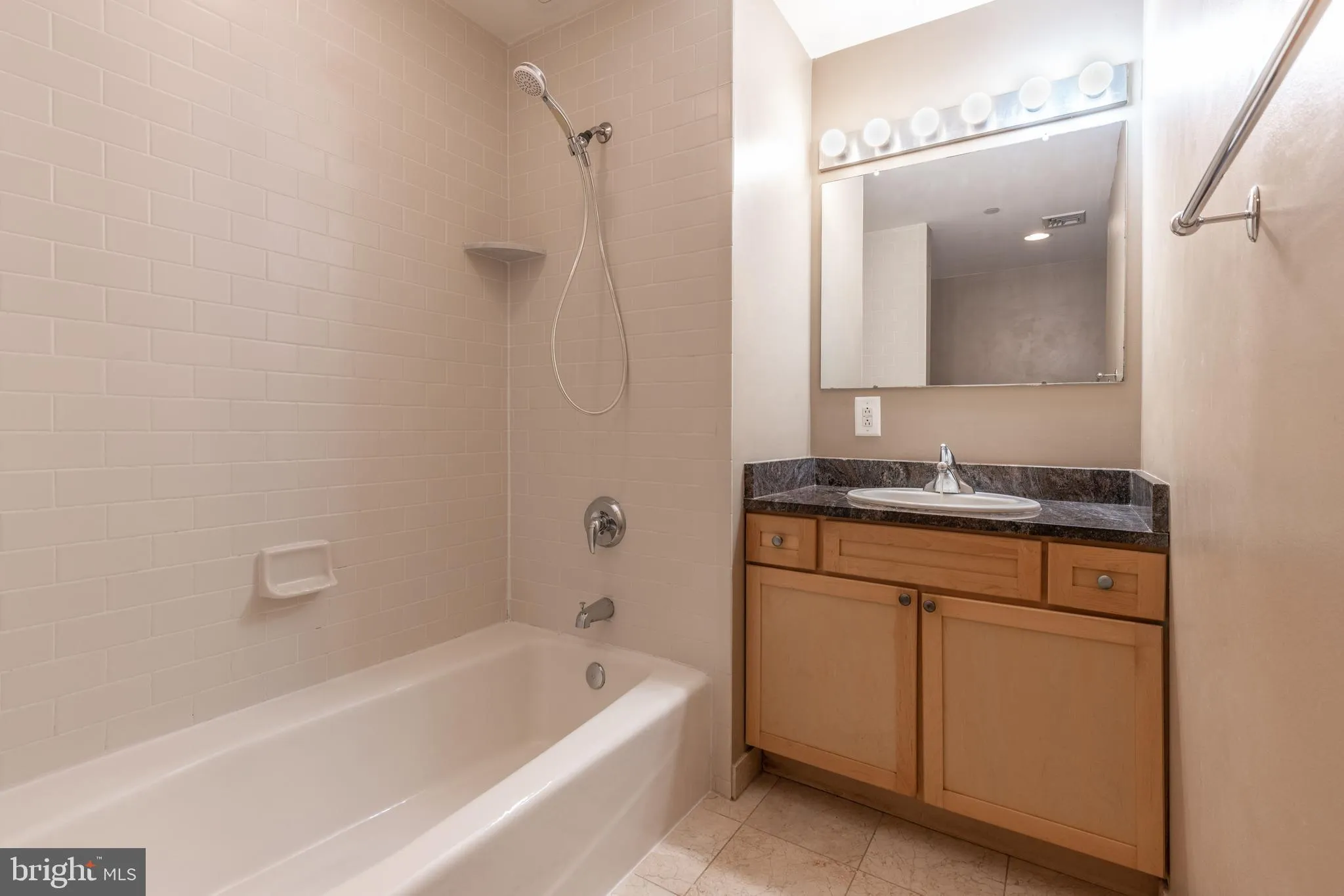 Philadelphia, Pennsylvania 19102, United States, 1 Bedroom Bedrooms, ,1 BathroomBathrooms,Residential,Active,96831
