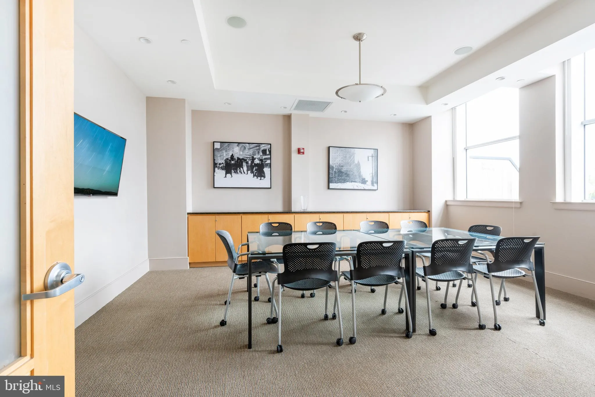 Philadelphia, Pennsylvania 19102, United States, 1 Bedroom Bedrooms, ,1 BathroomBathrooms,Residential,Active,96831