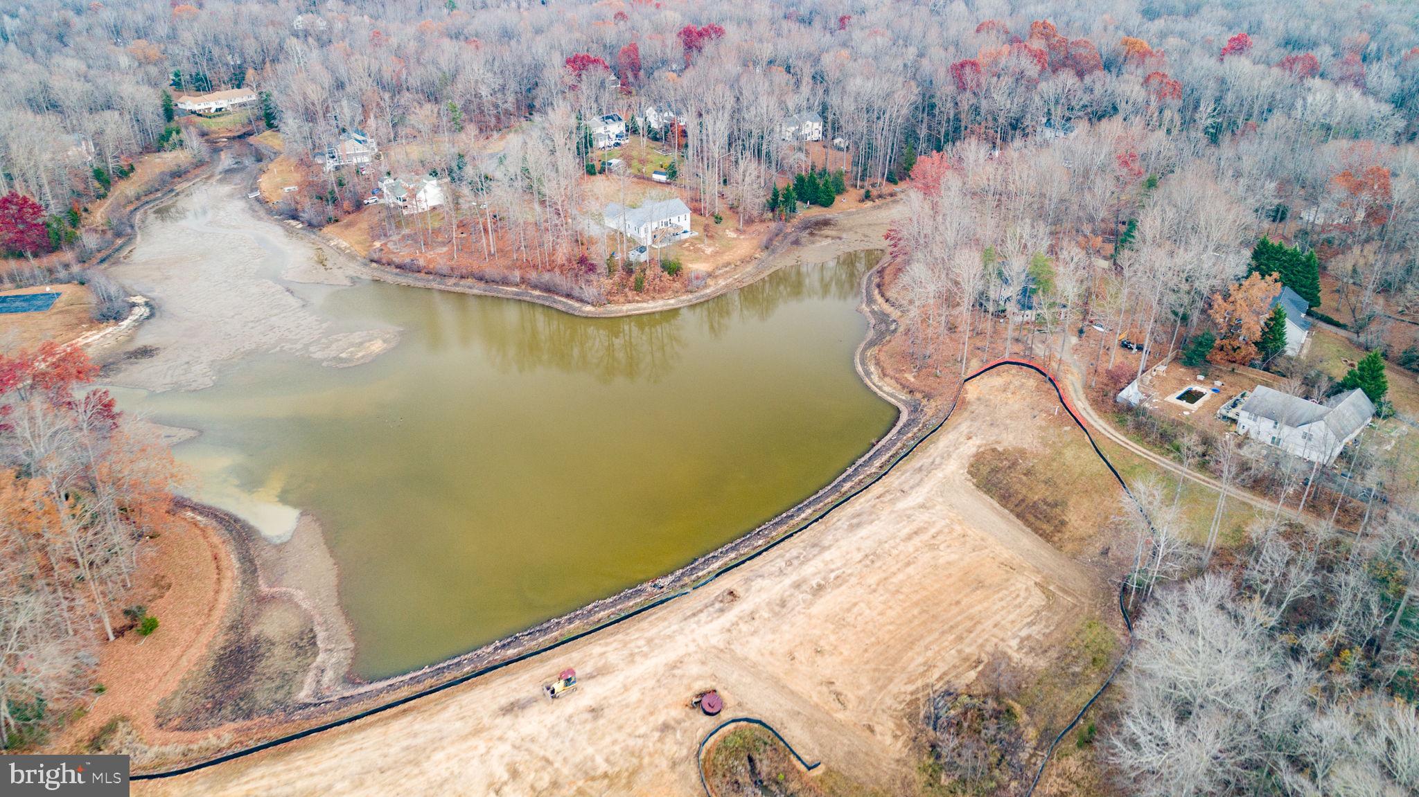 7905 E ROBERT E LEE COURT