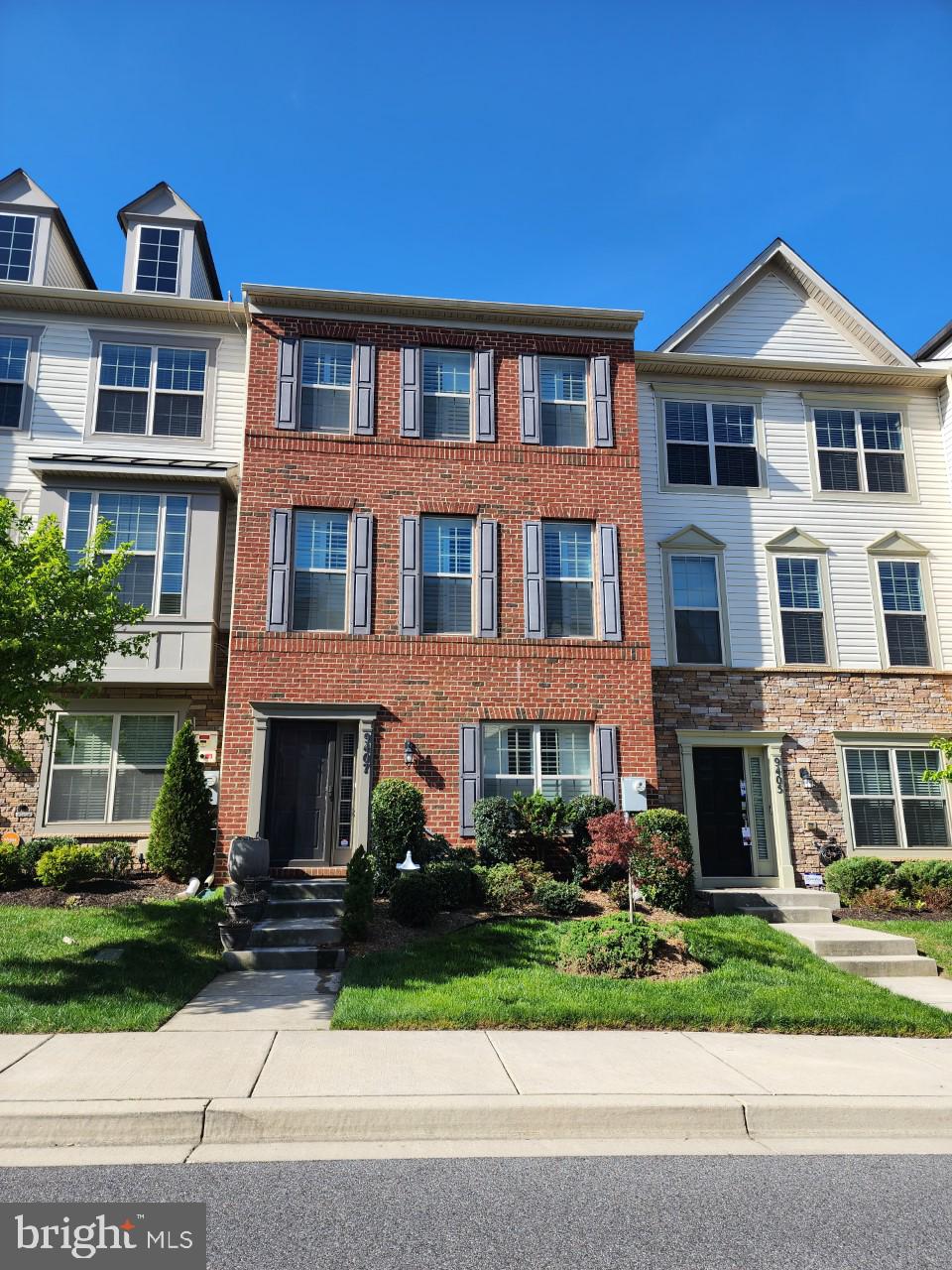 WOODMORE TOWNE CENTRE - Residential