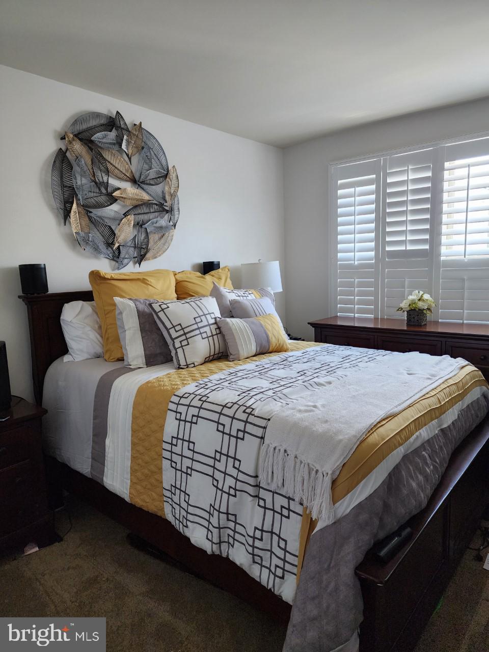 WOODMORE TOWNE CENTRE - Residential