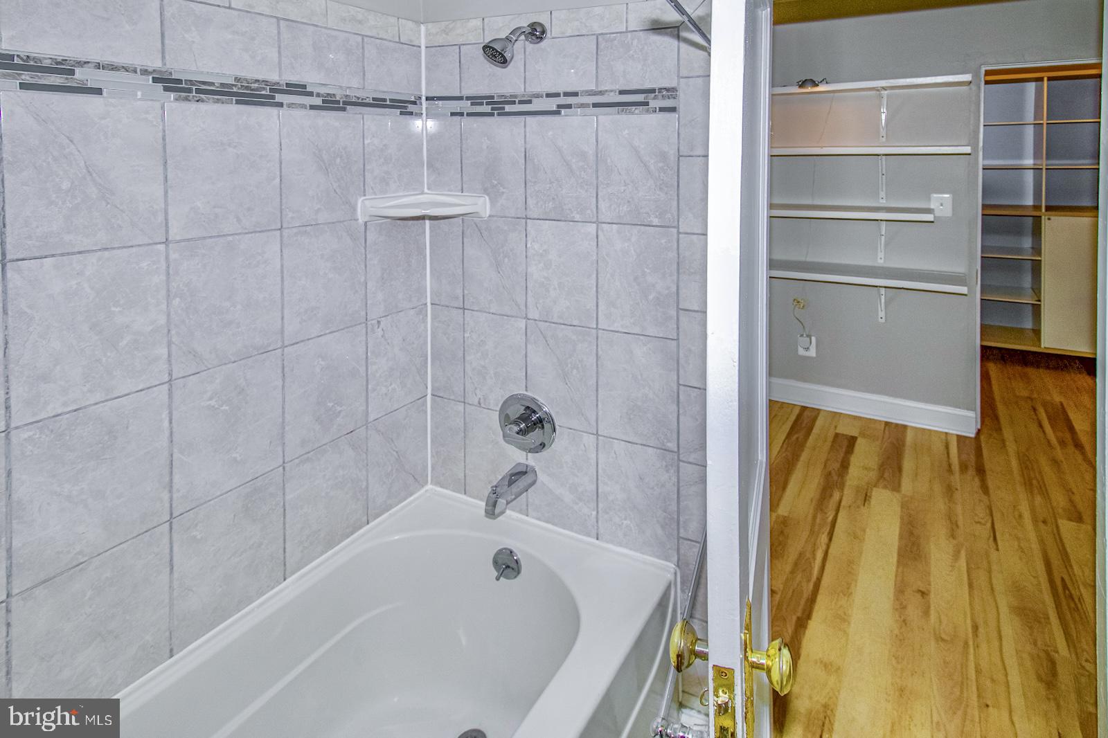 COLONIAL VILLAGE - Residential Lease