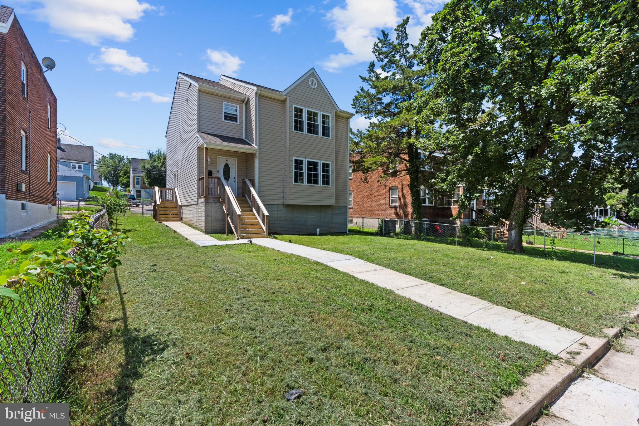 209 W EDGEVALE ROAD