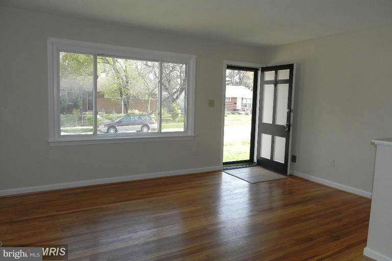 NORTH FORESTVILLE - Residential Lease