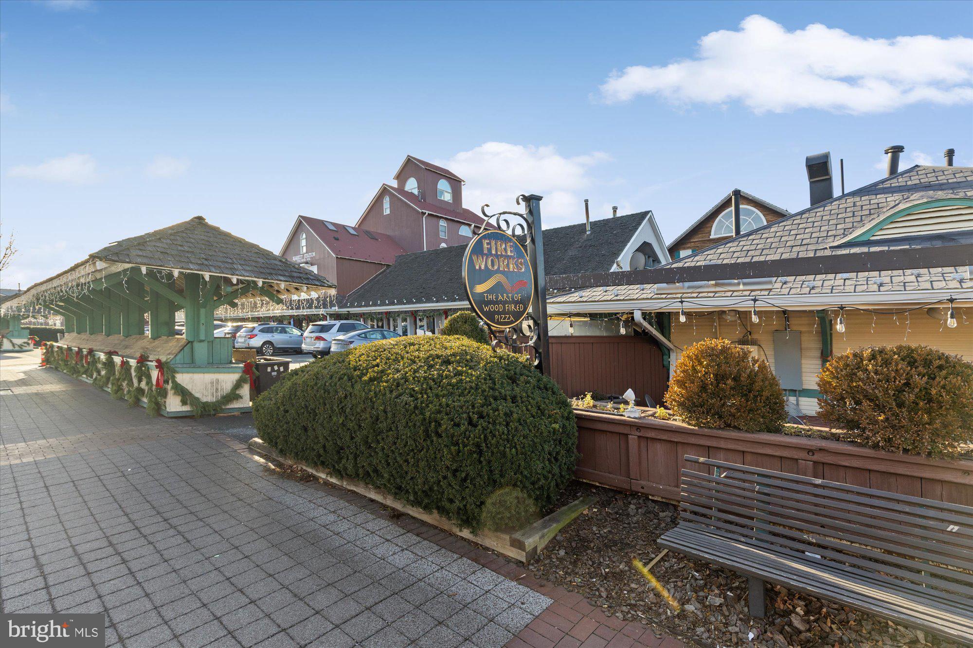 CRESCENT PLACE - Residential