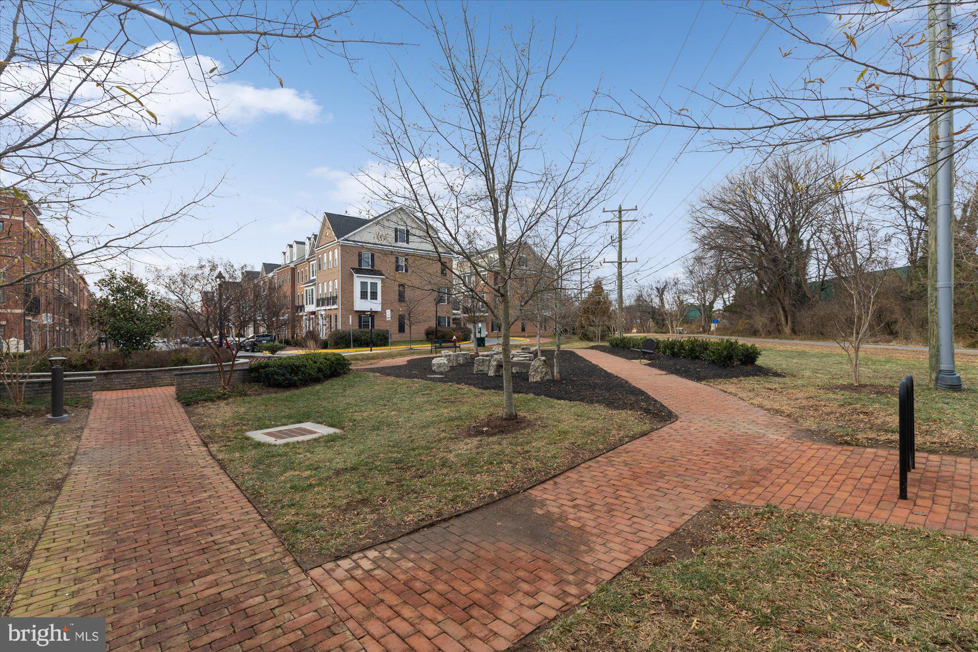 CRESCENT PLACE - Residential