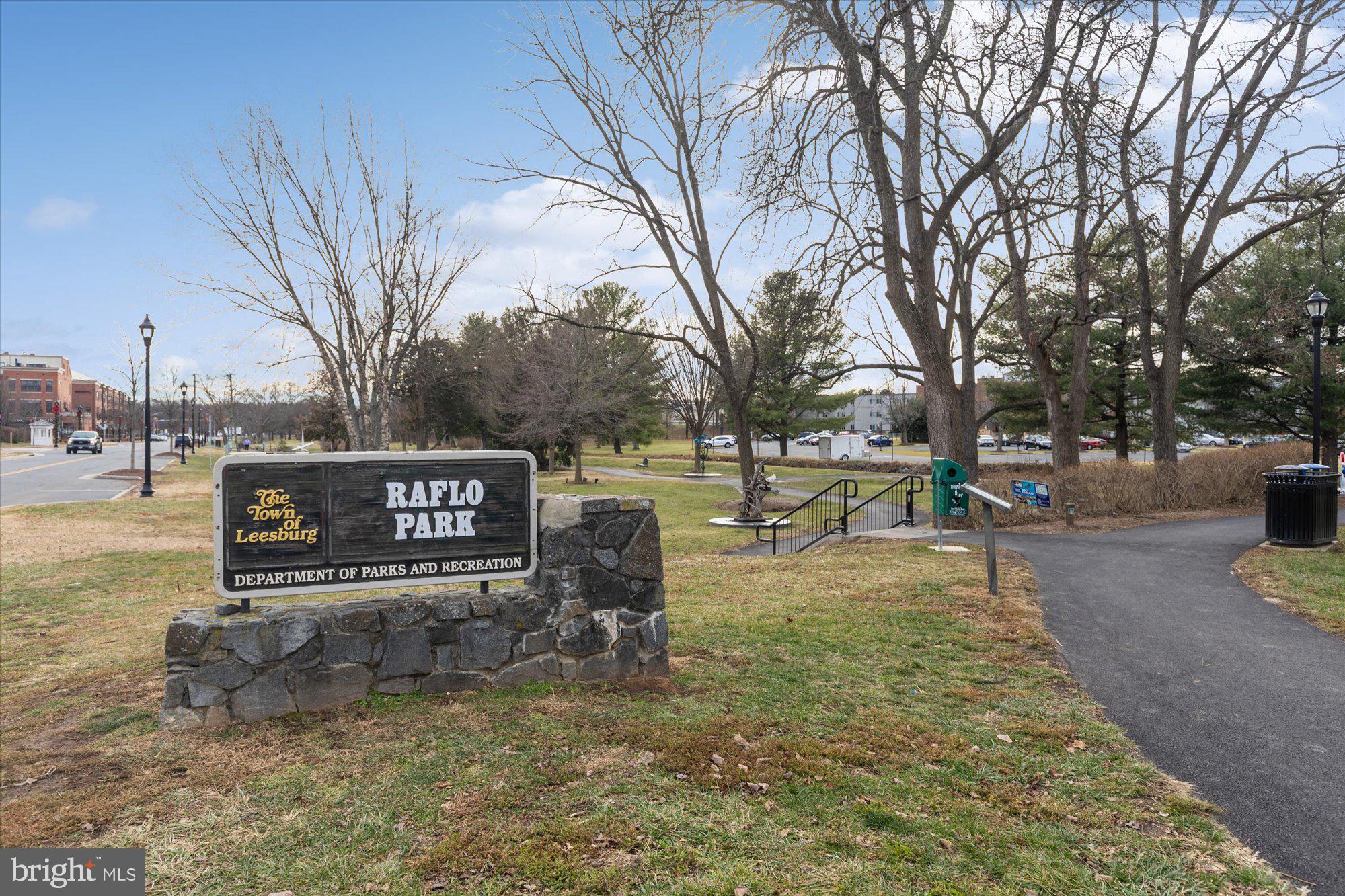 CRESCENT PLACE - Residential