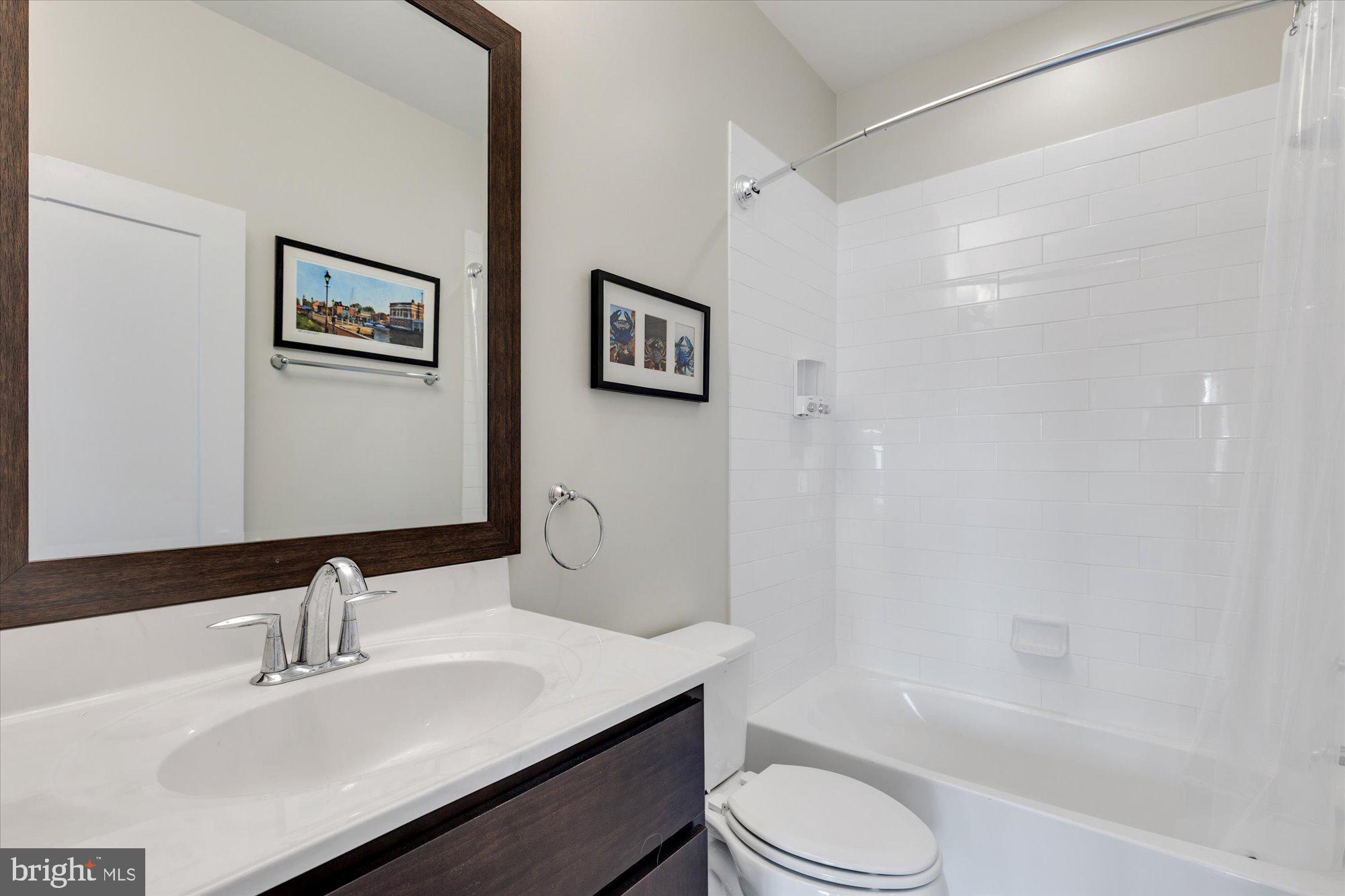 CRESCENT PLACE - Residential