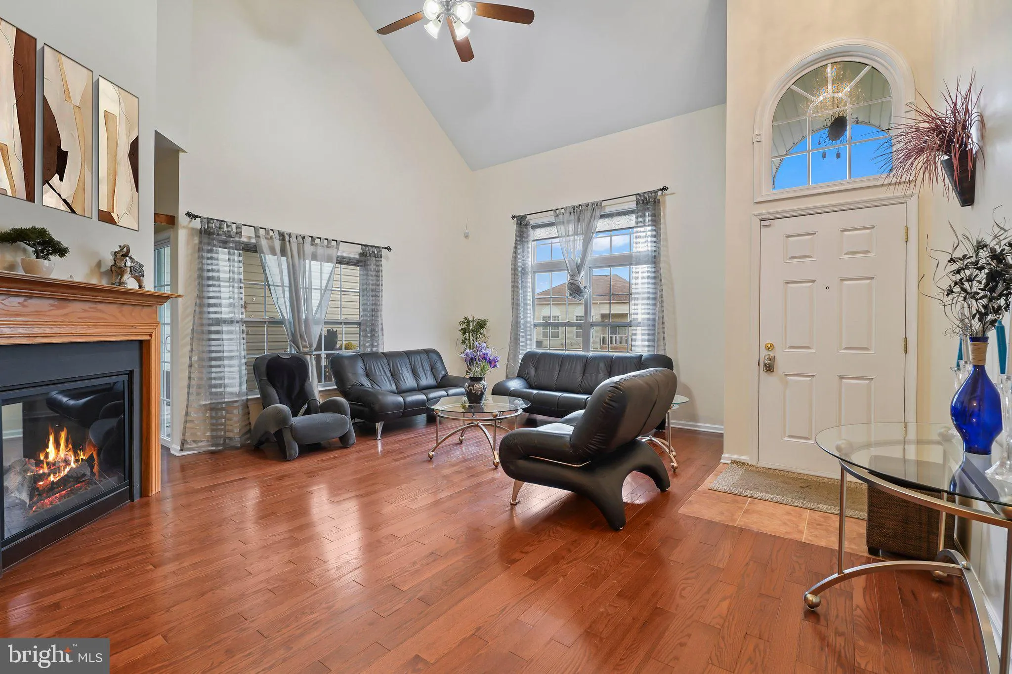 Monmouth Junction, New Jersey 08852, United States, 3 Bedrooms Bedrooms, ,3 BathroomsBathrooms,Residential,Pending,109769