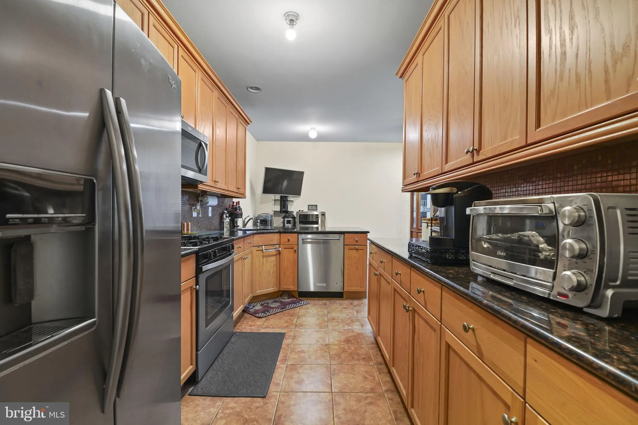 Monmouth Junction, New Jersey 08852, United States, 3 Bedrooms Bedrooms, ,3 BathroomsBathrooms,Residential,Pending,109769