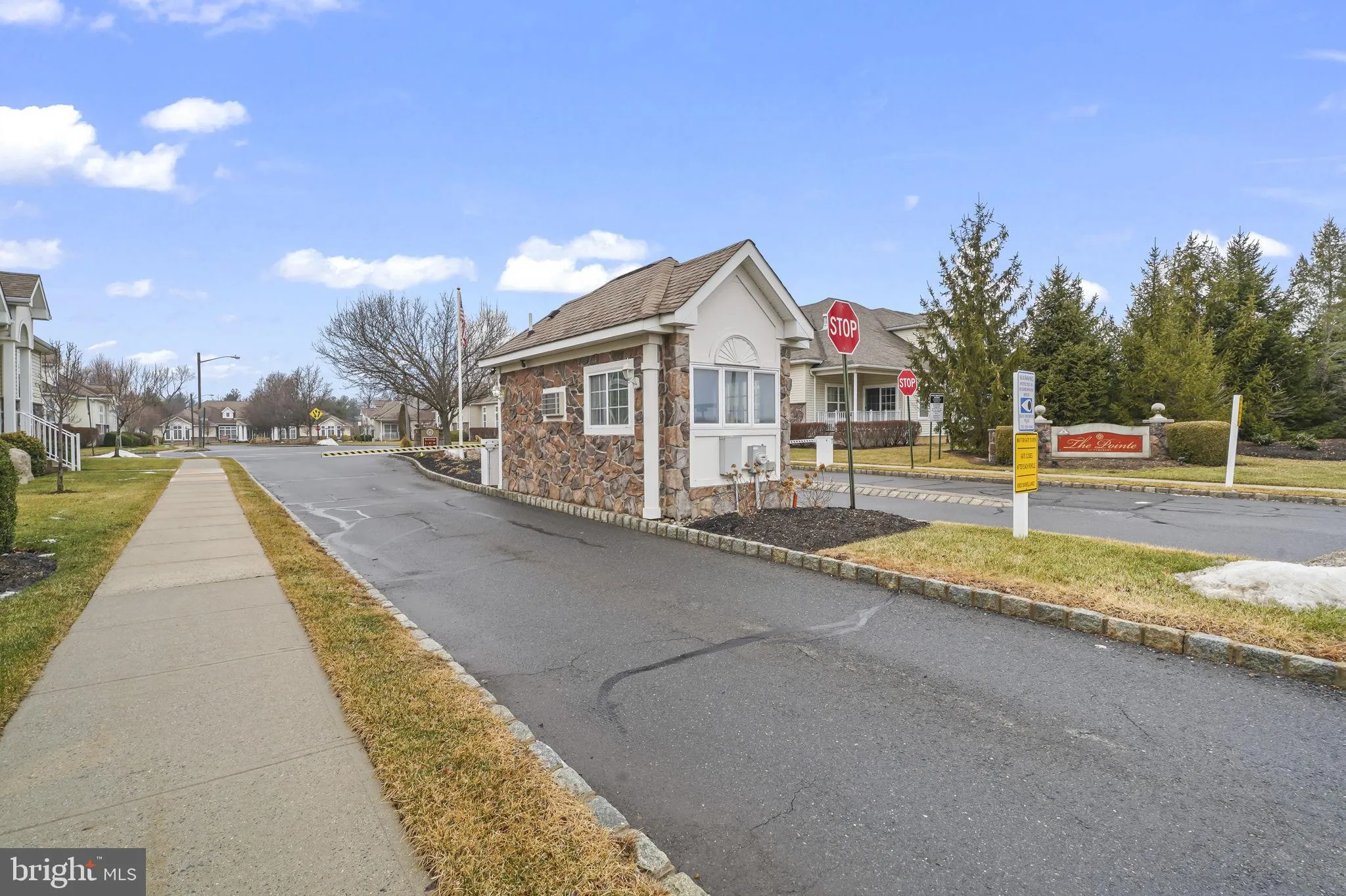 Monmouth Junction, New Jersey 08852, United States, 3 Bedrooms Bedrooms, ,3 BathroomsBathrooms,Residential,Pending,109769
