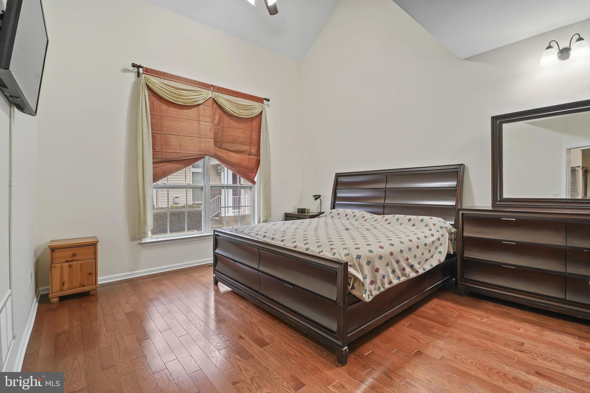 Monmouth Junction, New Jersey 08852, United States, 3 Bedrooms Bedrooms, ,3 BathroomsBathrooms,Residential,Pending,109769