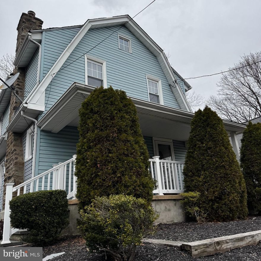 Spacious 3-Bedroom Home for rent in Sought-After Abington School District
Welcome to this charming and versatile 3-bedroom home with a loft, located in the highly desirable Abington School District. 
Featuring a beautifully renovated eat-in kitchen, wood floors throughout, and an inviting open layout, this home is perfect for a variety of living arrangements.
The upper  level offers 3   bedrooms and a full bathroom.  The primary bedroom boasts  High ceilings and a unique  and beautiful loft space.  The unfinished basement provides extra storage or workspace and that is were the washer and dryer are,
Enjoy outback  through the sliding doors leading to the deck and a large backyard, perfect for relaxation or entertaining.  Ample driveway parking ensures convenience for residents and guests.
This home can also be available furnished at an additional cost. 
Don't miss this fantastic rental opportunity—schedule a showing today!