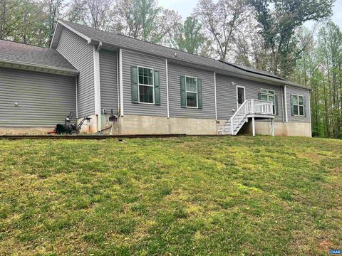 2441 TISDALE RD BARBOURSVILLE VA 22923