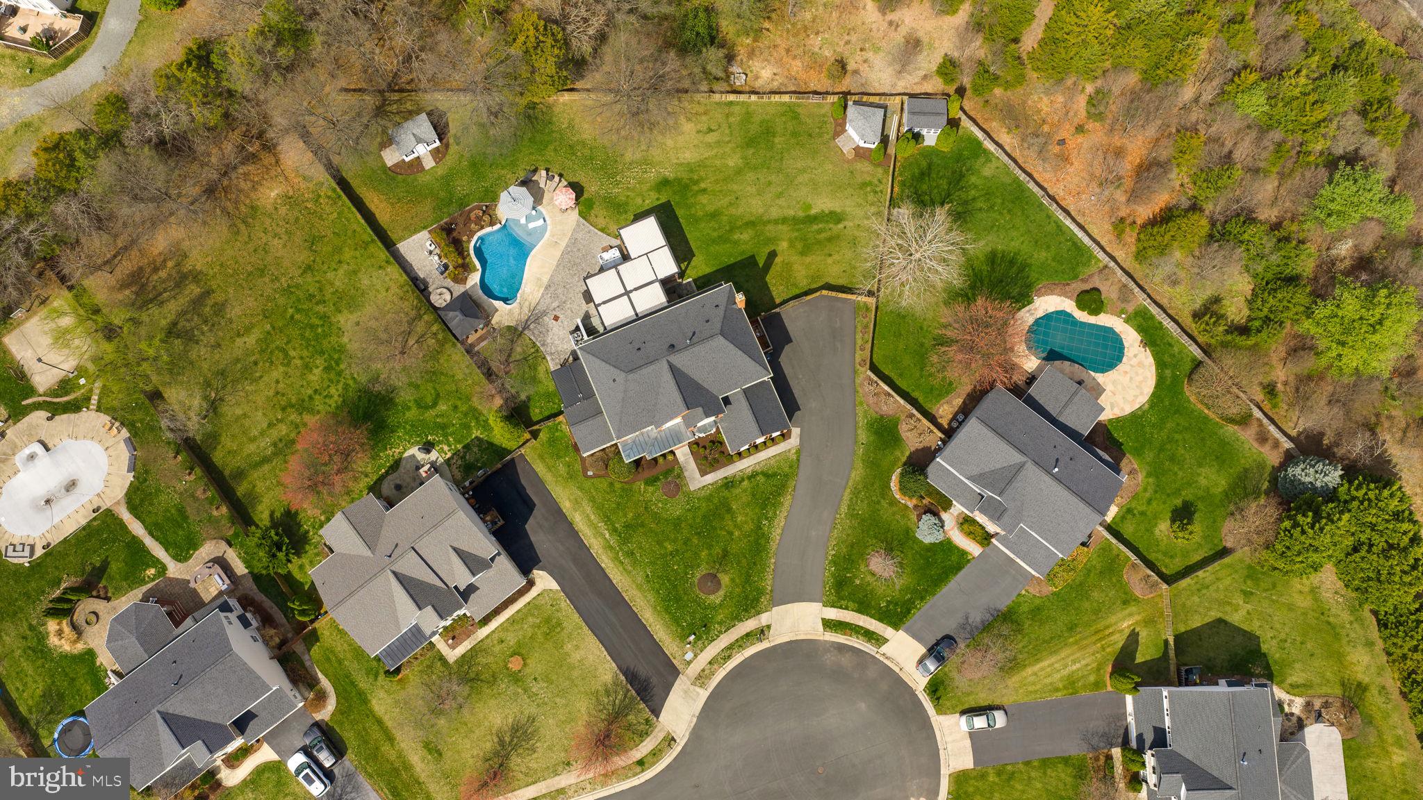 VANTAGE POINTE - Residential