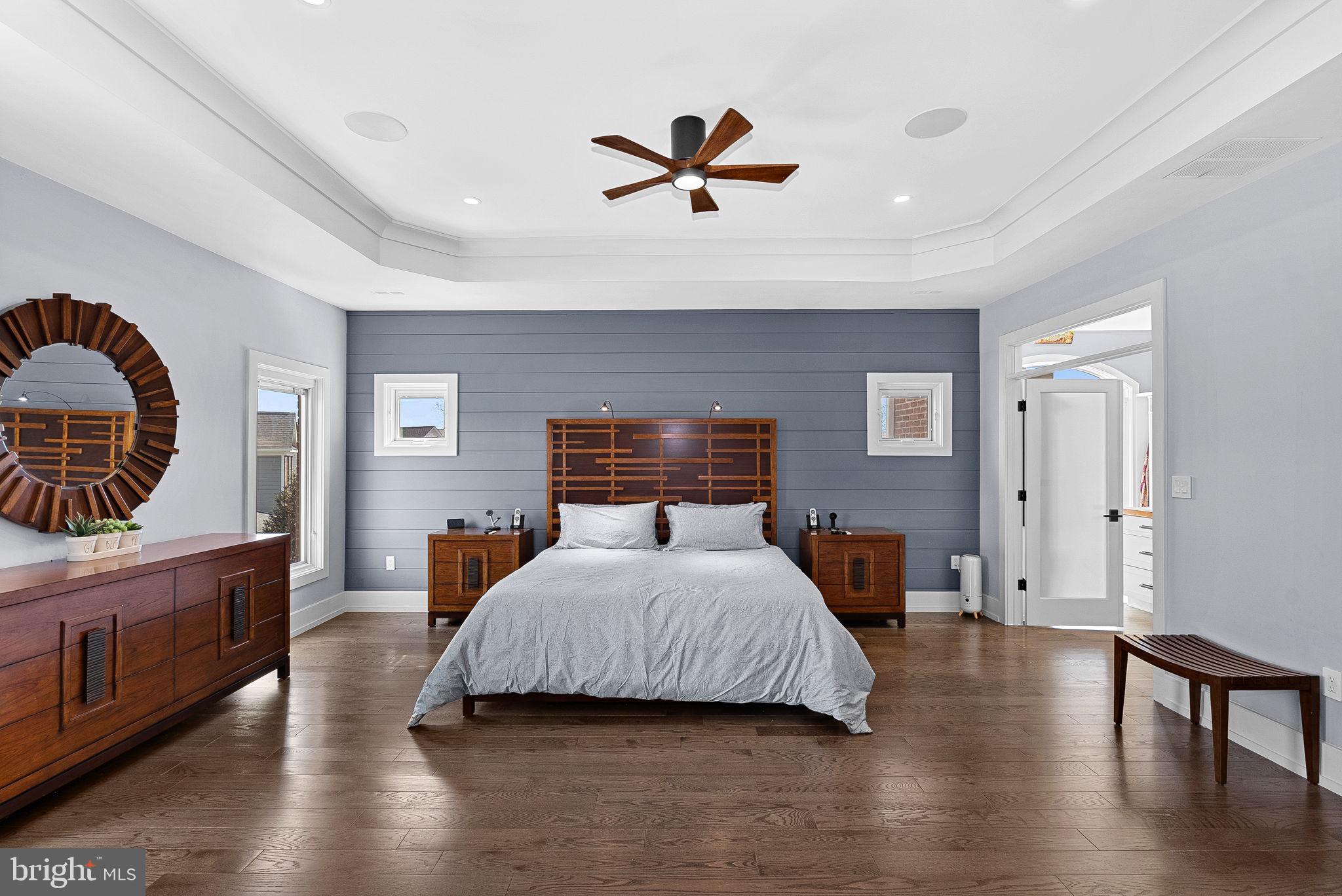 VANTAGE POINTE - Residential