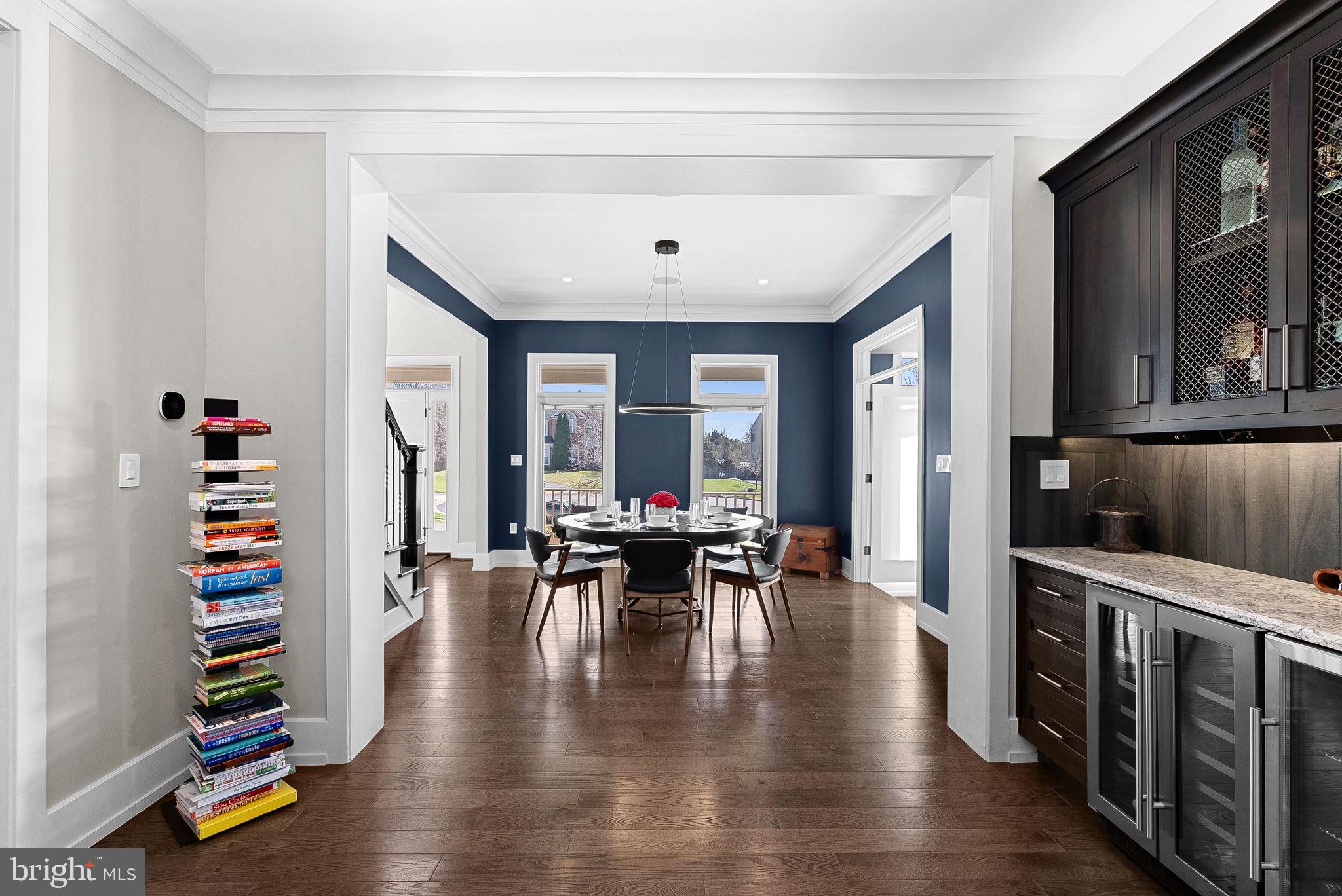 VANTAGE POINTE - Residential