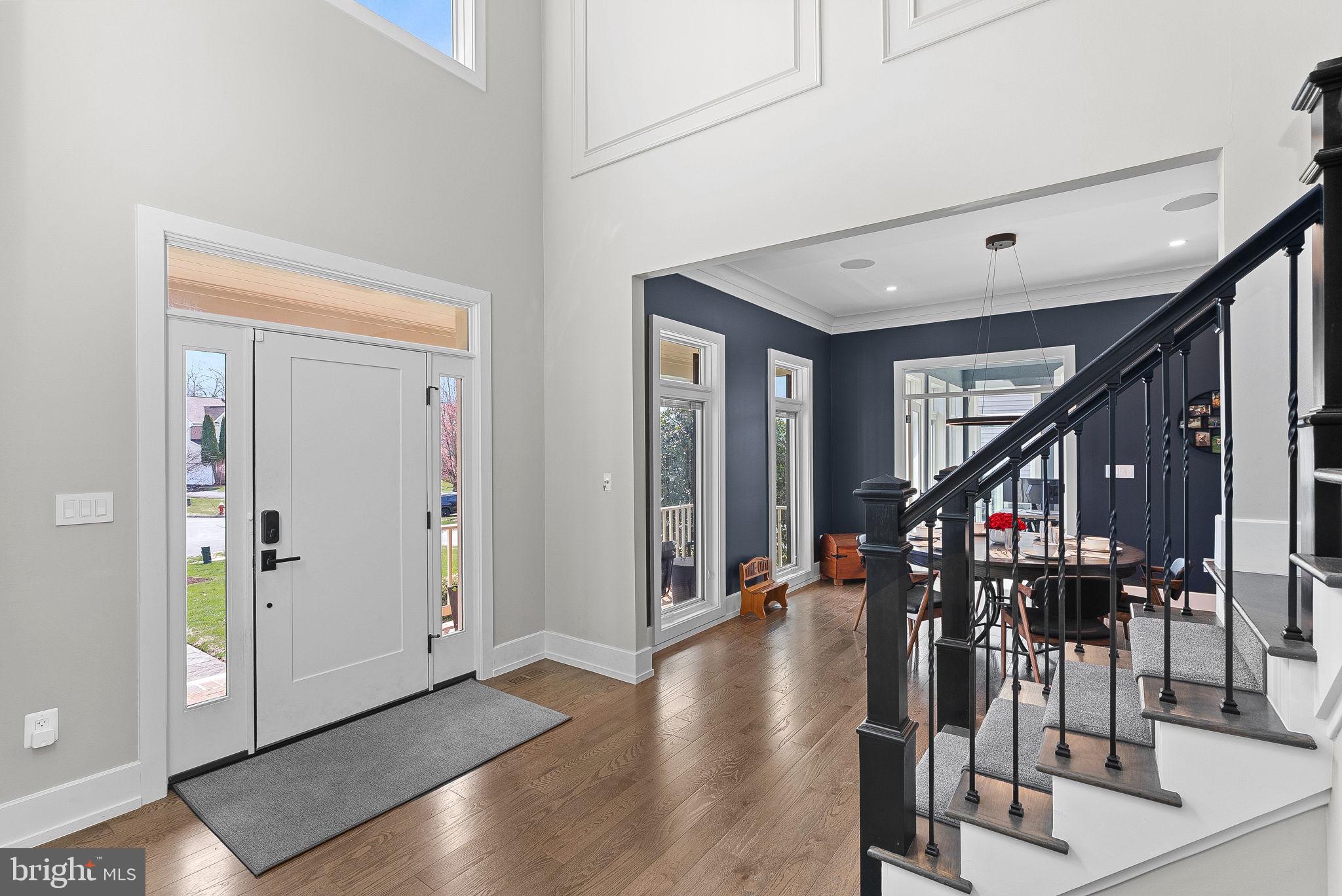 VANTAGE POINTE - Residential