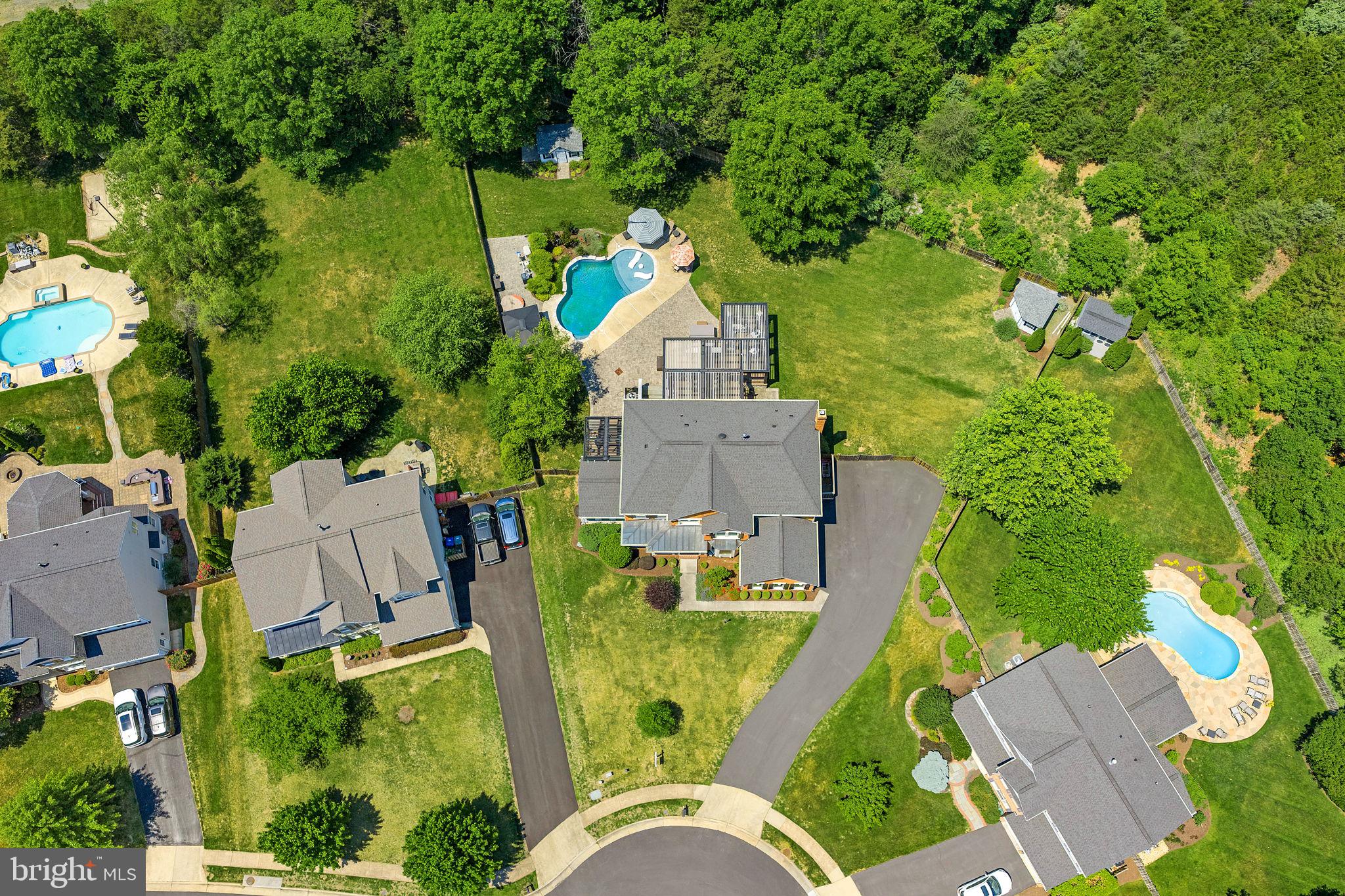 VANTAGE POINTE - Residential