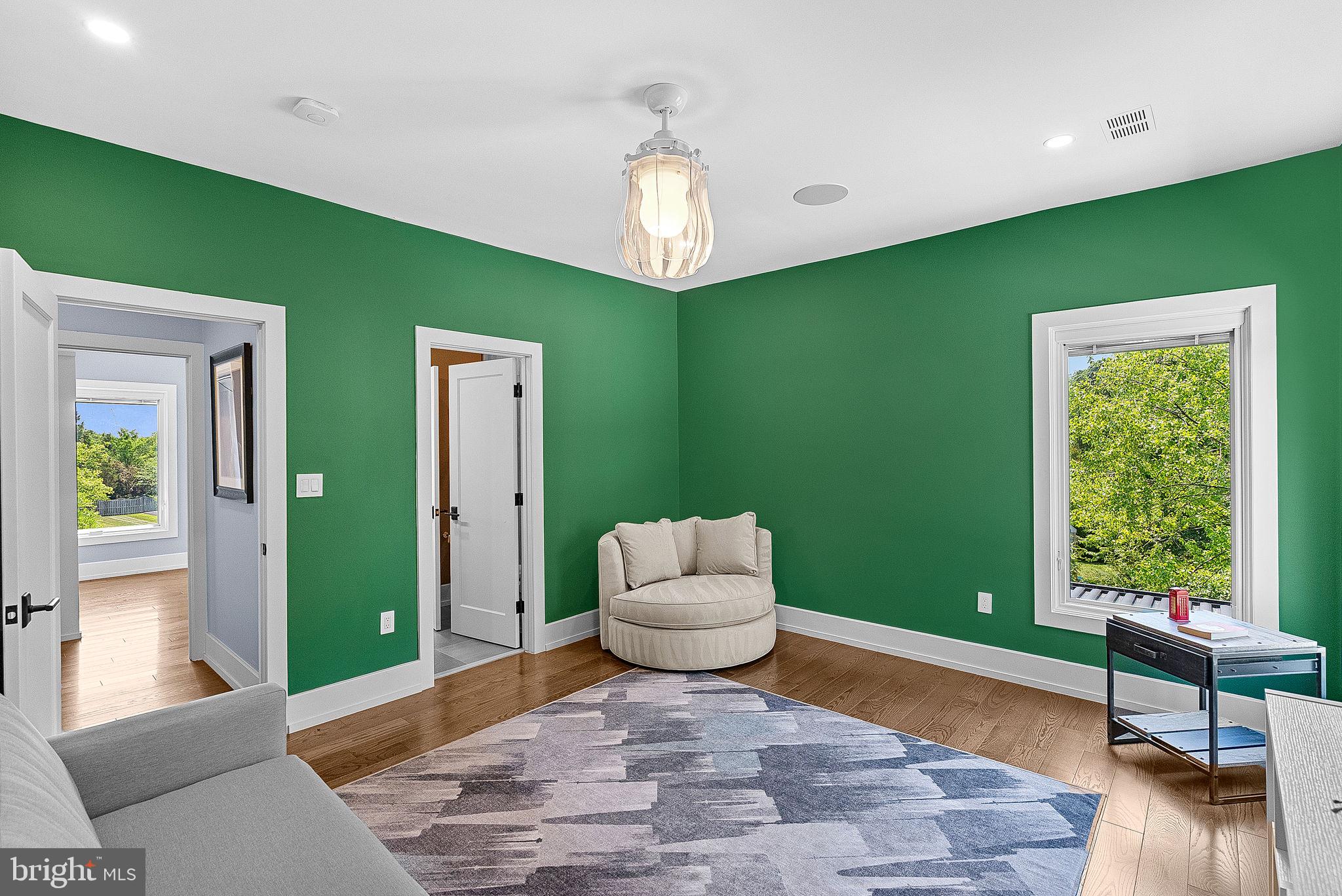 VANTAGE POINTE - Residential