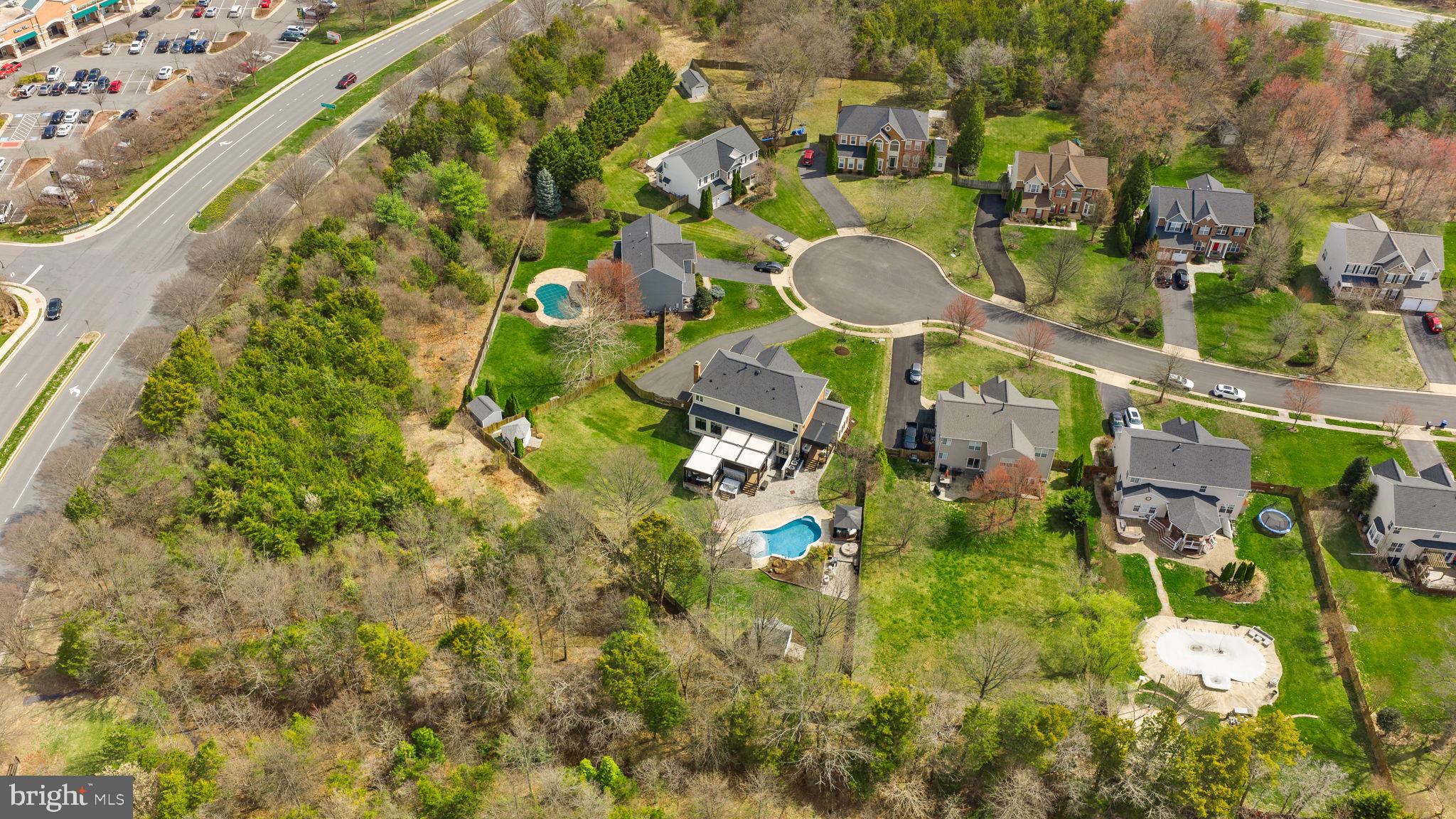 VANTAGE POINTE - Residential
