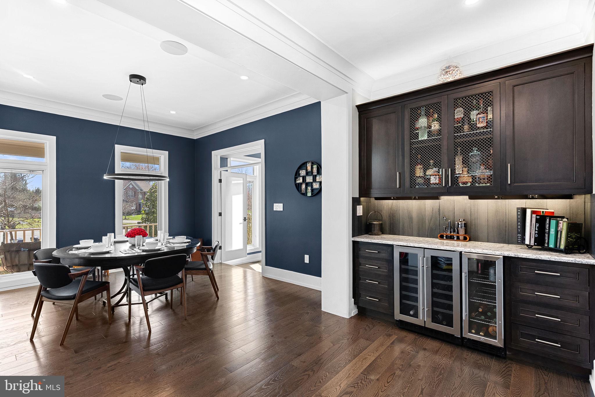 VANTAGE POINTE - Residential