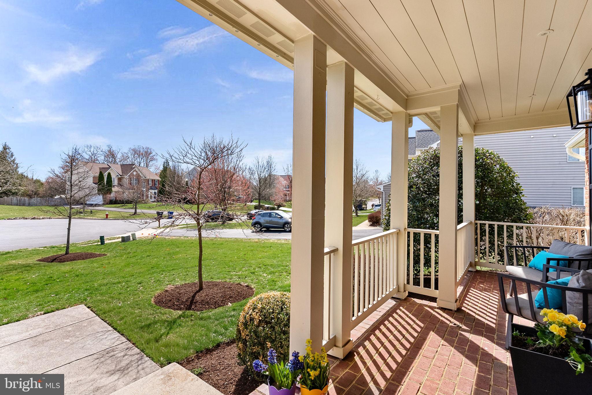 VANTAGE POINTE - Residential