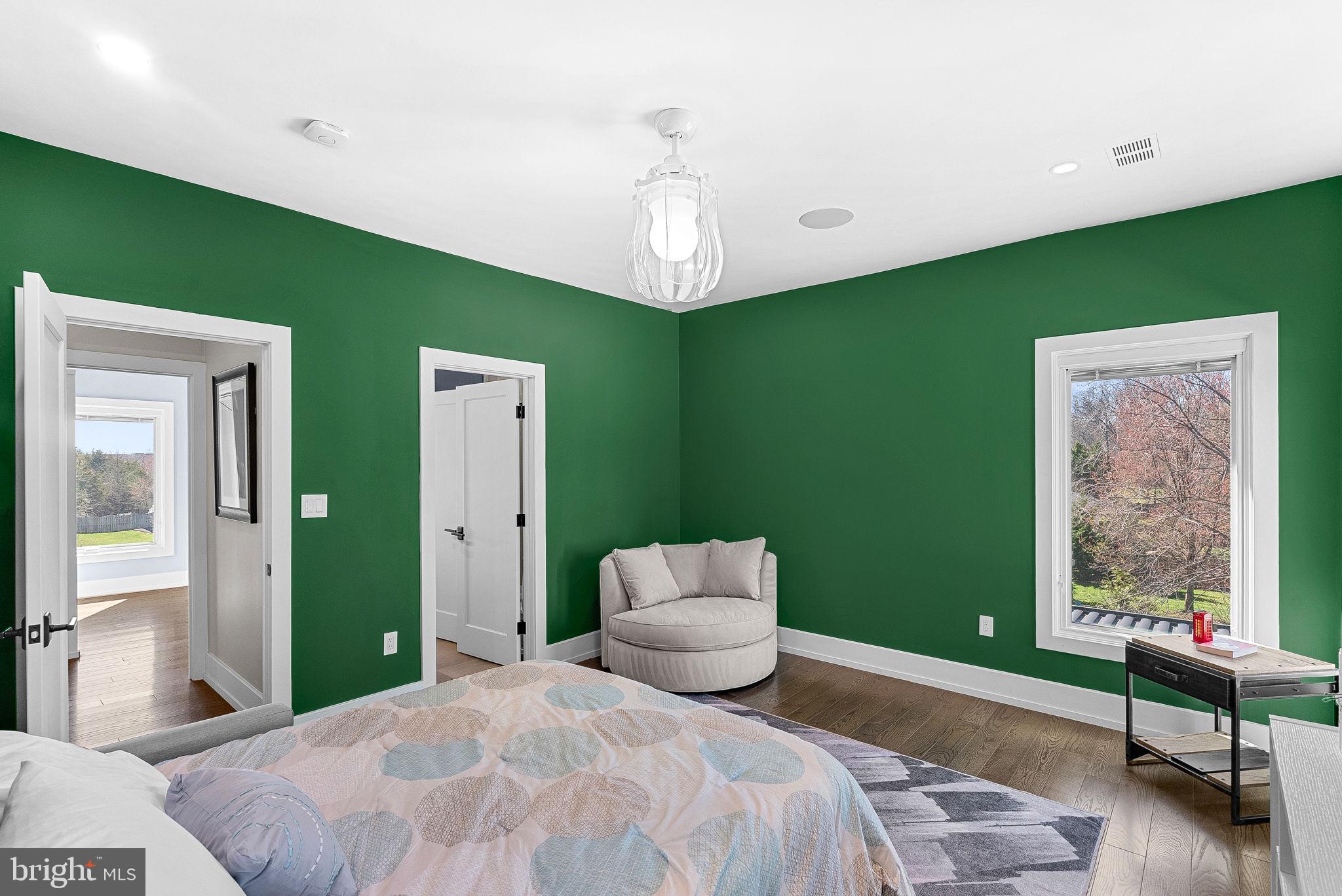 VANTAGE POINTE - Residential