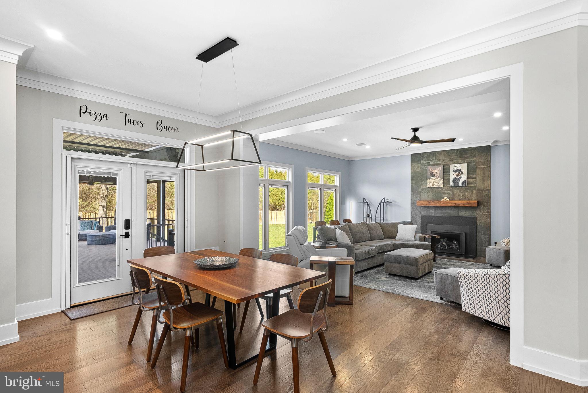 VANTAGE POINTE - Residential