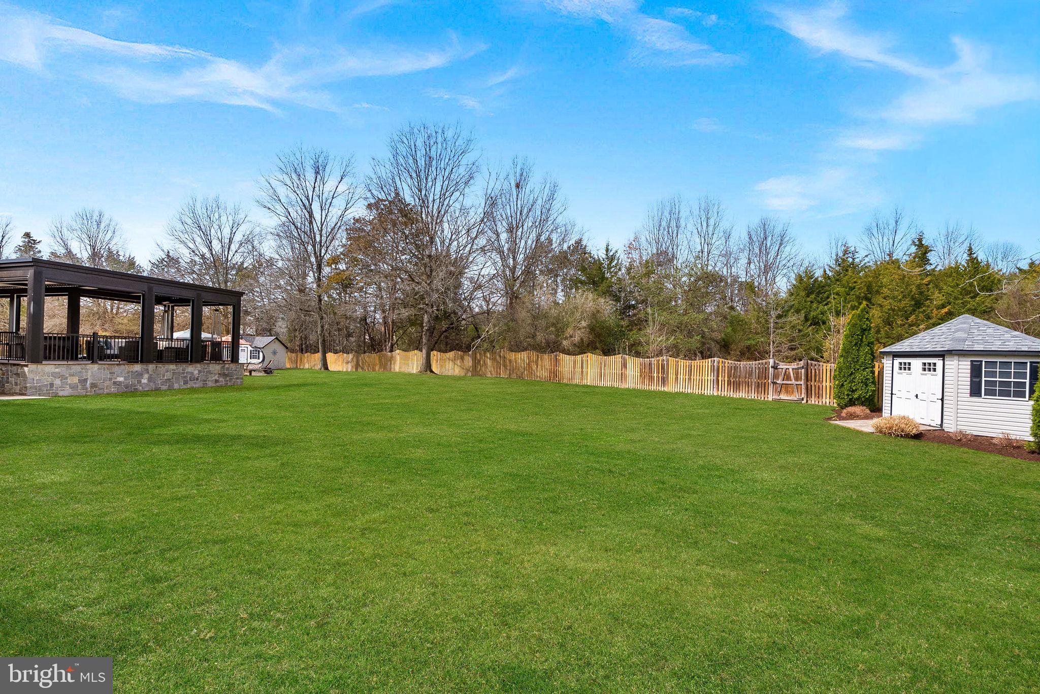 VANTAGE POINTE - Residential
