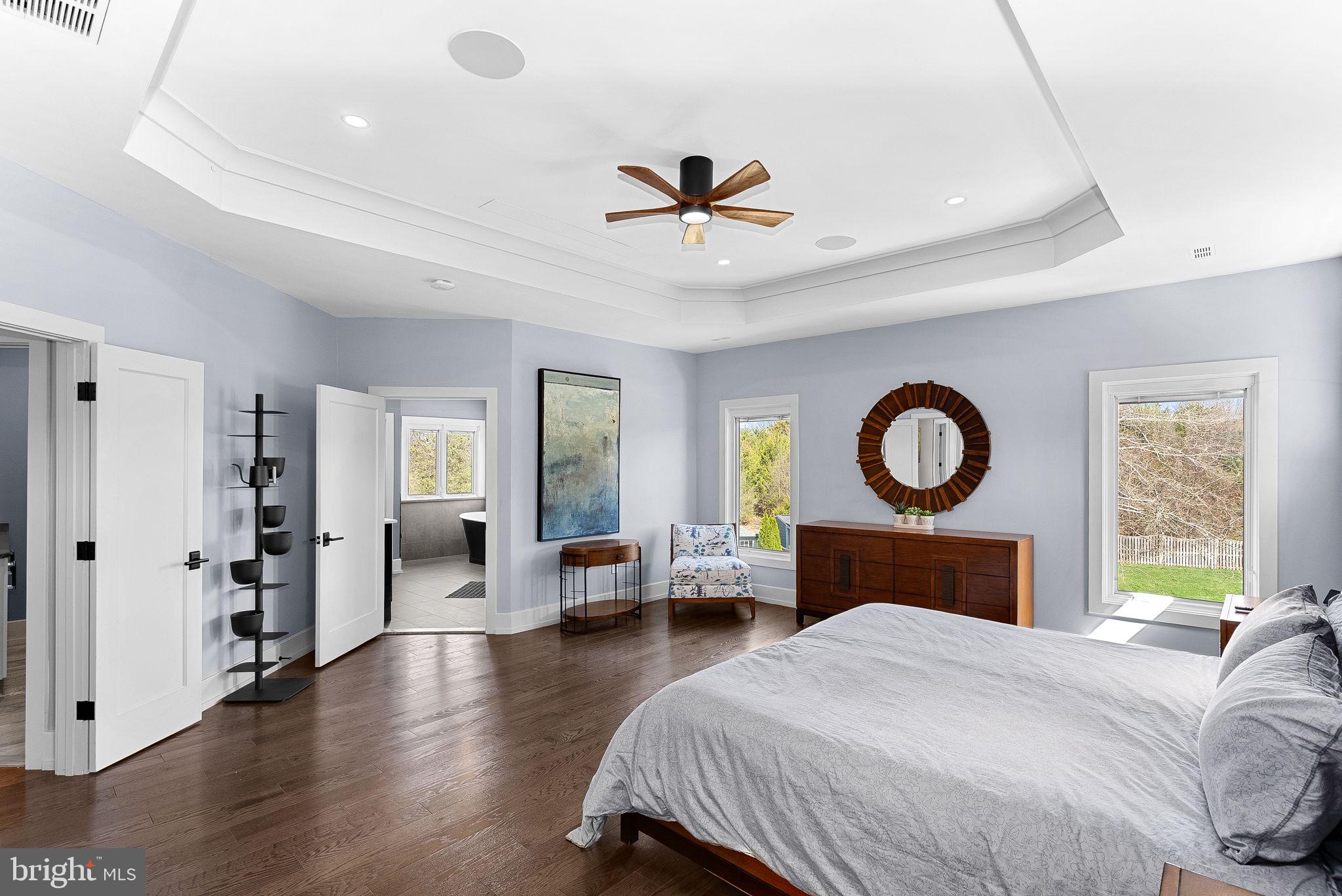 VANTAGE POINTE - Residential