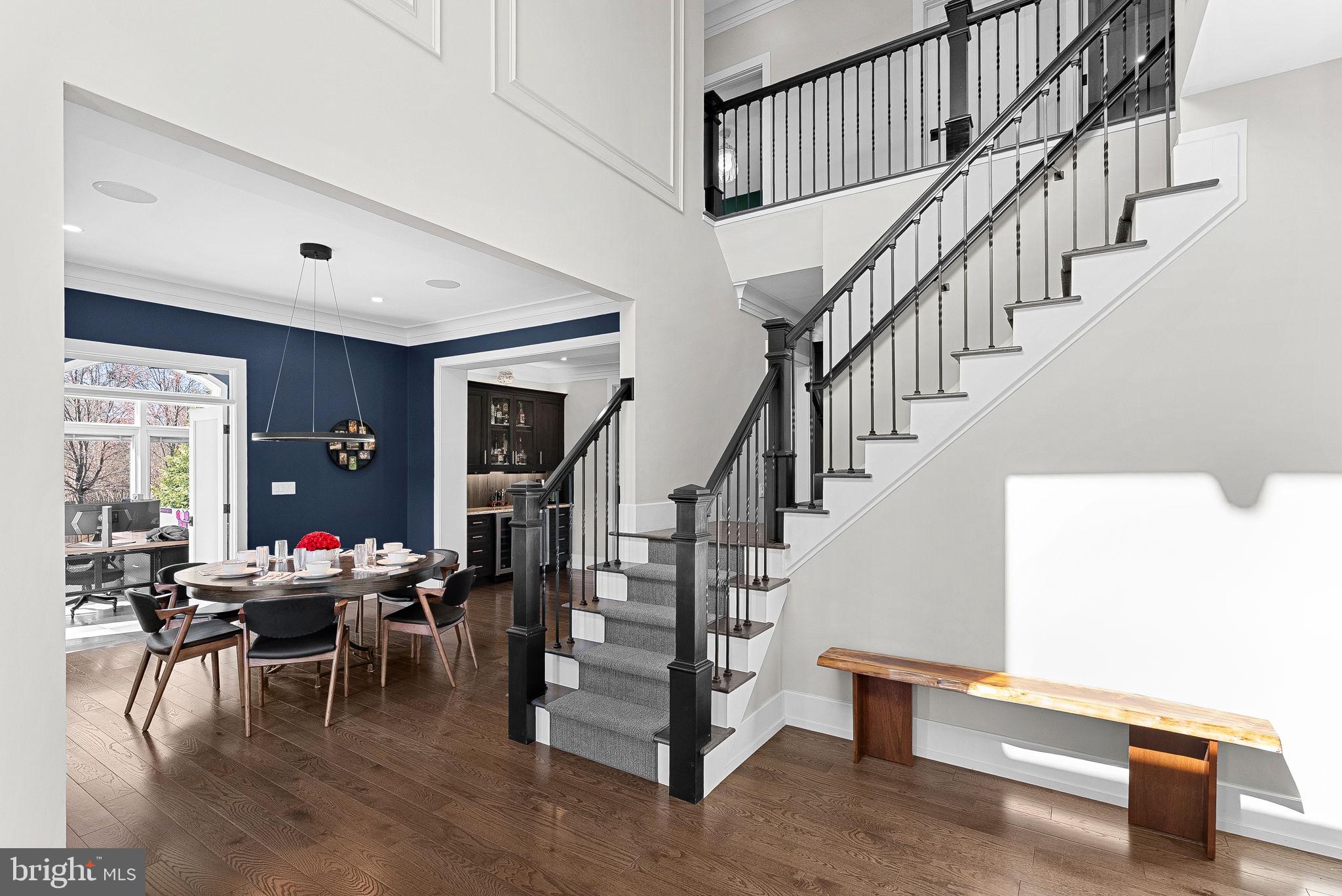 VANTAGE POINTE - Residential