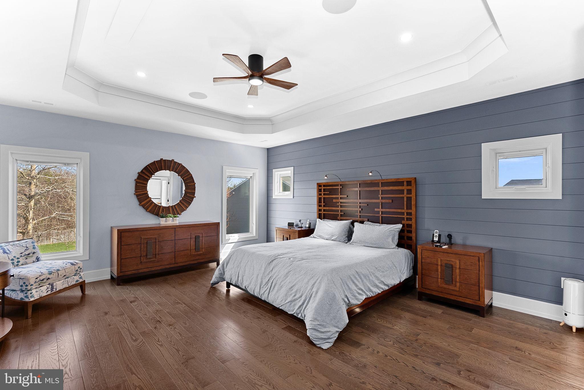 VANTAGE POINTE - Residential