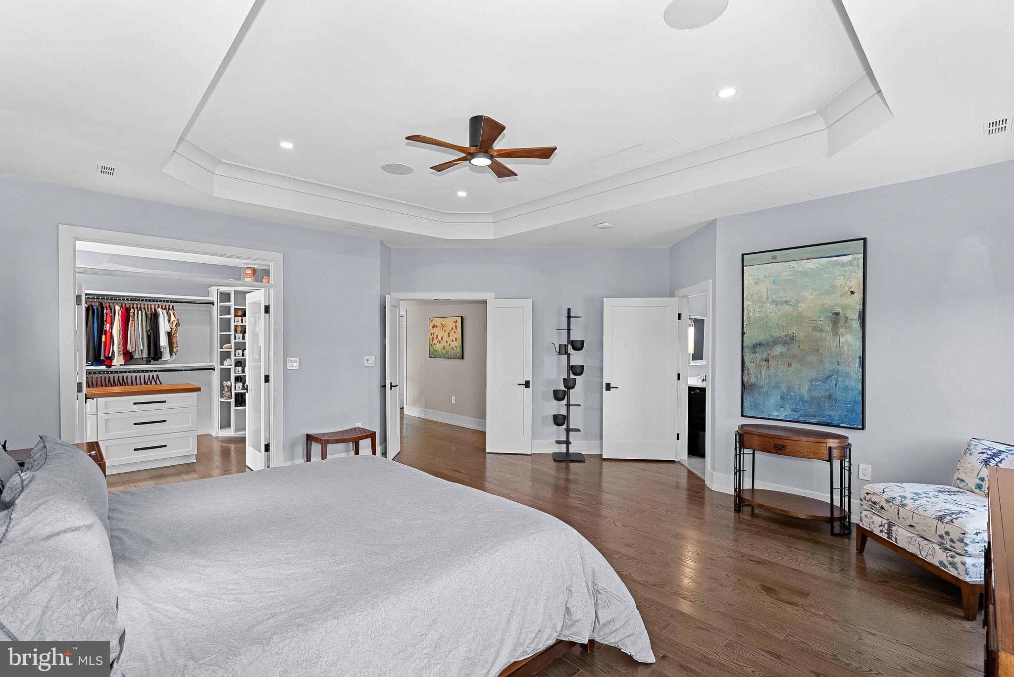 VANTAGE POINTE - Residential