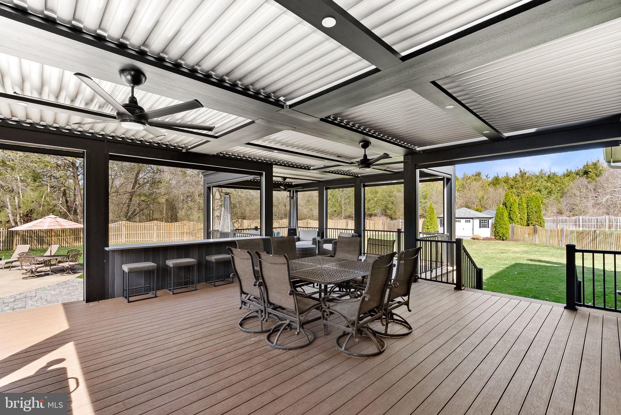 VANTAGE POINTE - Residential