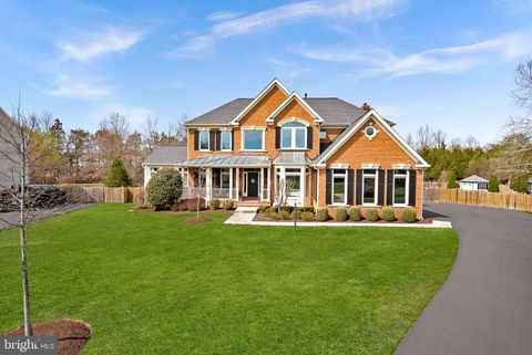 Photo of 22043 Water Run Court, ASHBURN, VA 20148 (MLS # VALO2118384)