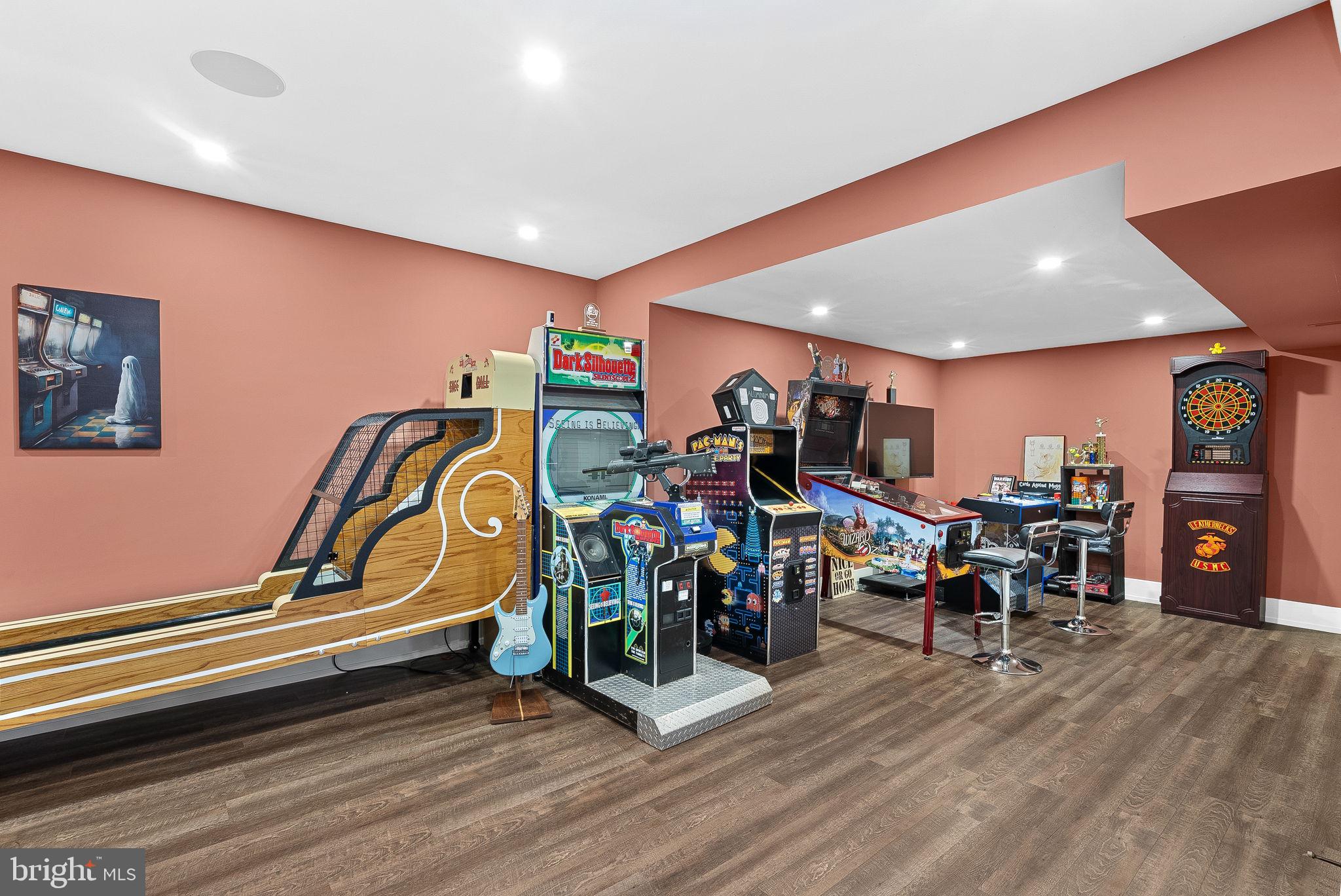 VANTAGE POINTE - Residential