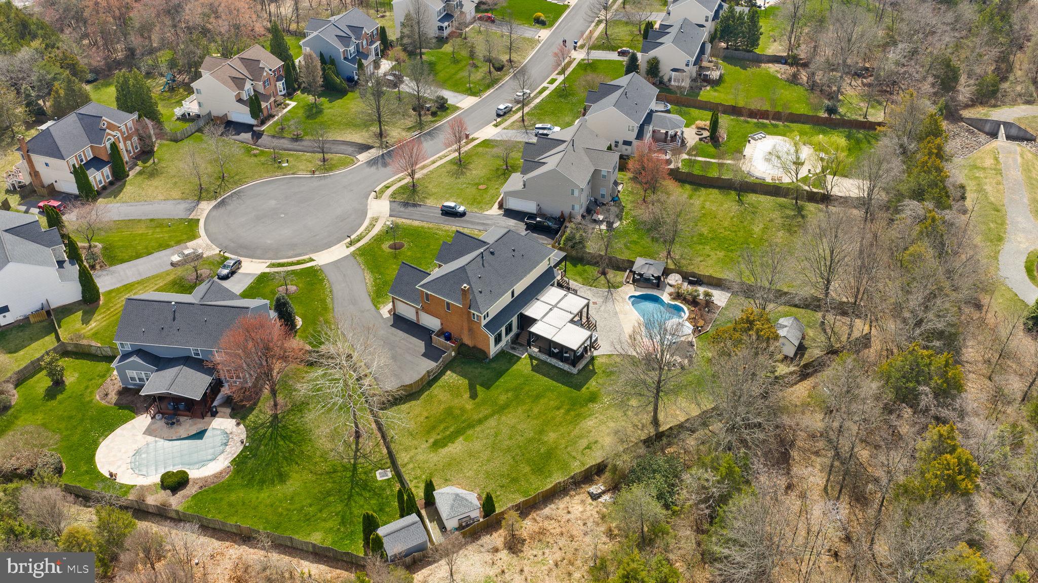 VANTAGE POINTE - Residential