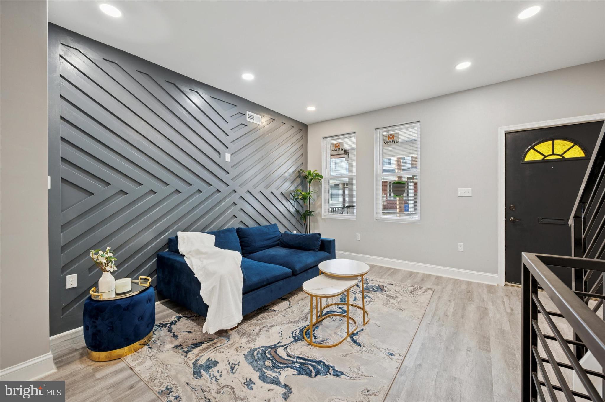 4325 RENO