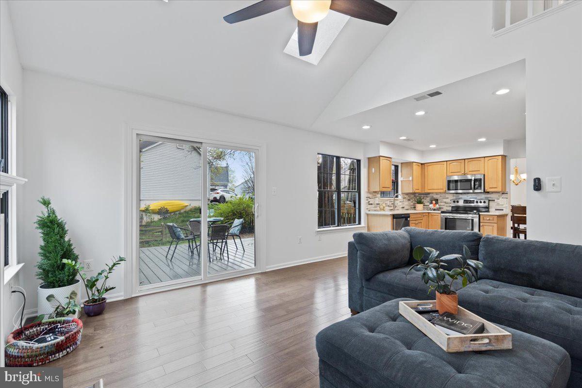 COUNTRYSIDE - Residential