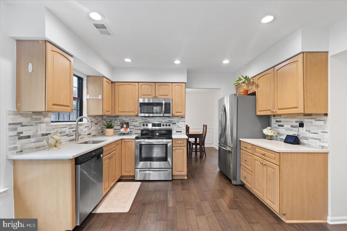 COUNTRYSIDE - Residential