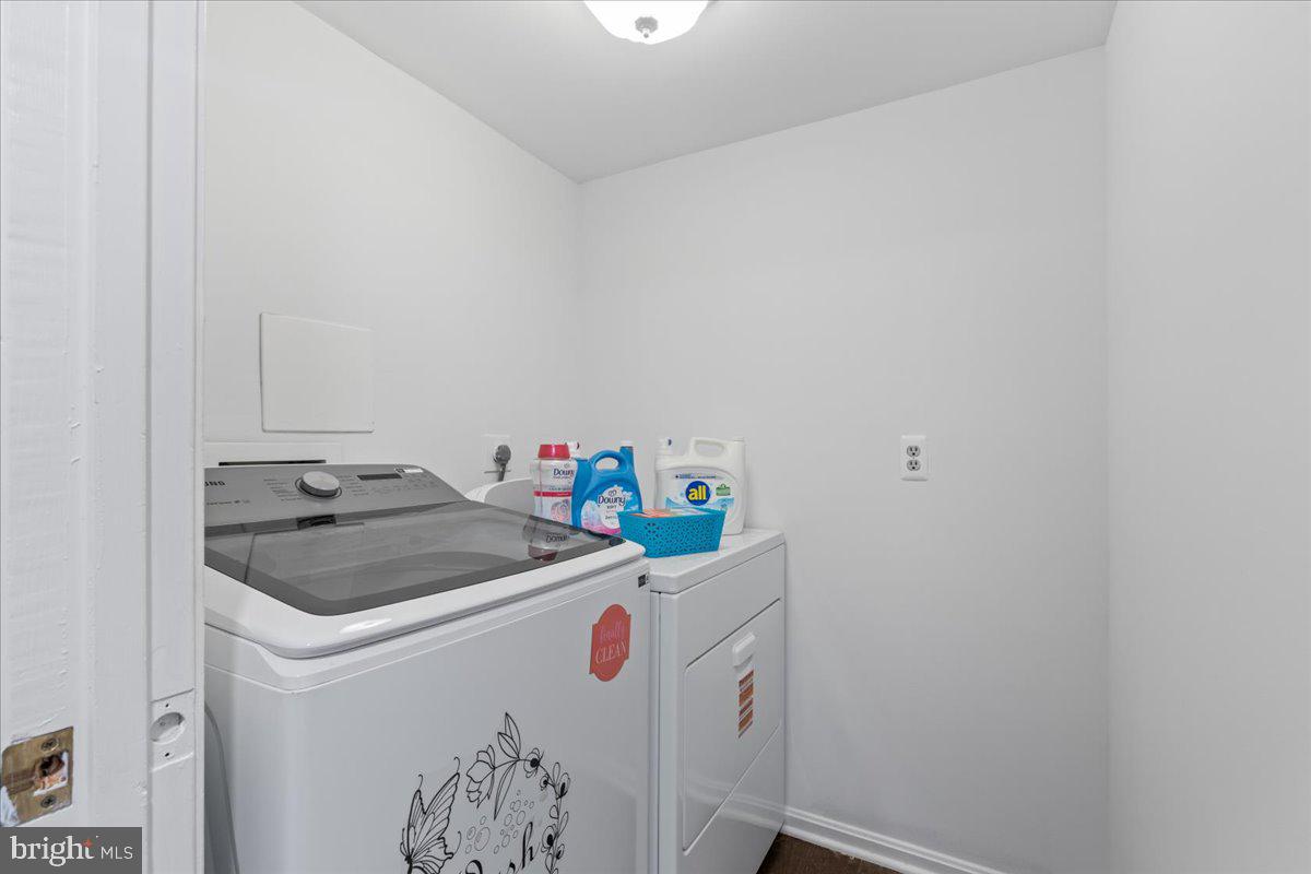 COUNTRYSIDE - Residential